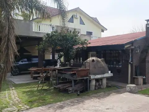 VENTA CASA QUINTA FLORENCIO VARELA