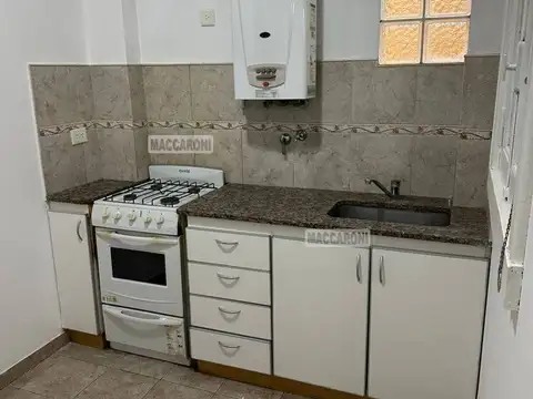 Depto Tipo Casa en Alquiler en Liniers, $ 800.000