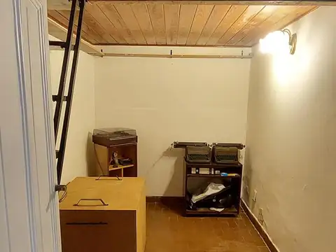 Depto Tipo Casa en Venta 100 años