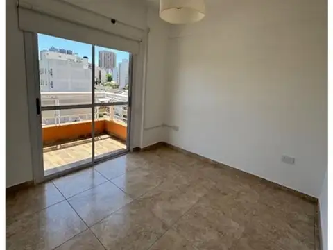 Cavassa 2800, Piso 5