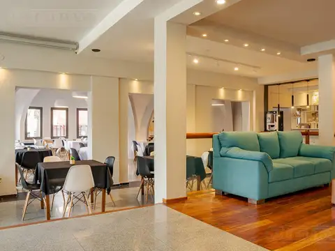 Hotel en Venta 60 años