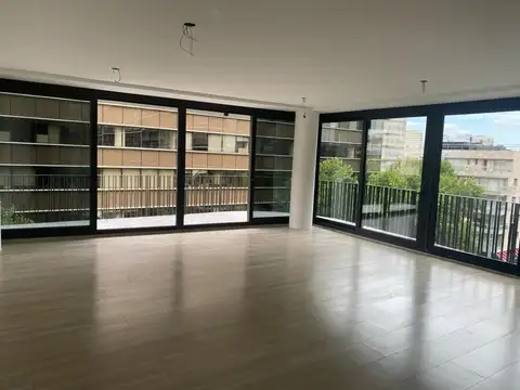 Puerto Madero - Increible 3 Ambientes en esquina con amplio balcon - 2 Suites - Venta