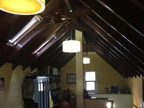 Casa de 4 habitaciones más dependencia en venta en Saint Thomas Norte, Canning - Esteban Echeverría.