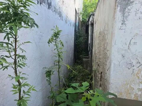 Monseñor José Francisco Marcón 2400