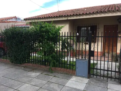 CIRC. 4ª, SEC. 3º, MZA.2, CASA 3 SOBRE AVDA. J.D.PERON. CIUDAD EVITA 100, Piso -