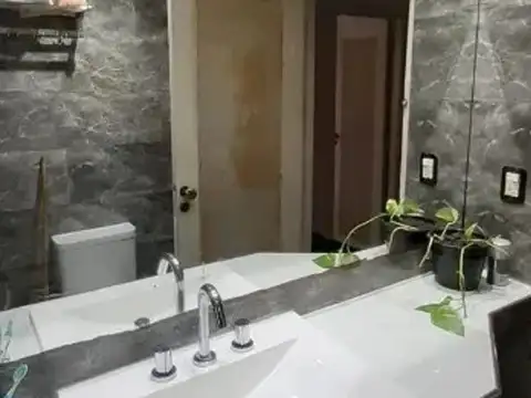 VENTA CASA DE 5 AMBIENTES MORON NORTE