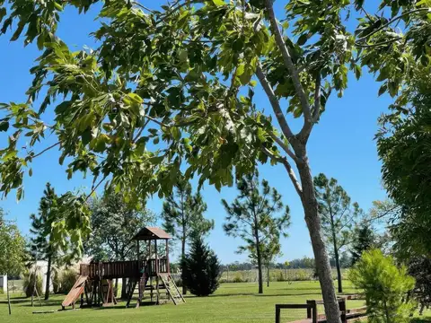 Terreno en venta - 1.045mts2 - Campos de La Enriqueta, La Plata