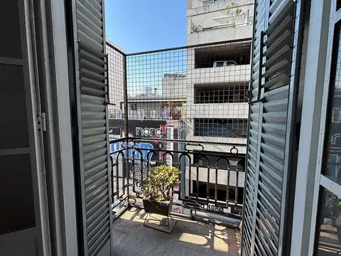 Venta Departamento 3 ambientes San Nicolas balcón