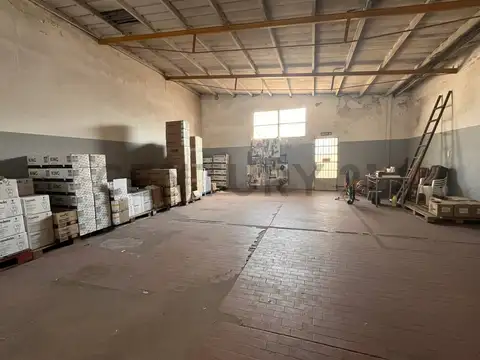 Camino General Belgrano 300, Piso 0