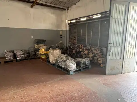 Camino General Belgrano 300, Piso 0