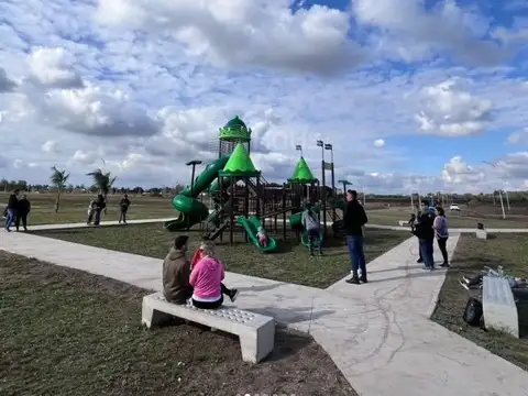 Terreno en Venta 10  mts Fondo