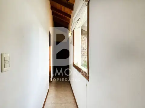 Casa 2 ambientes con 1 baño