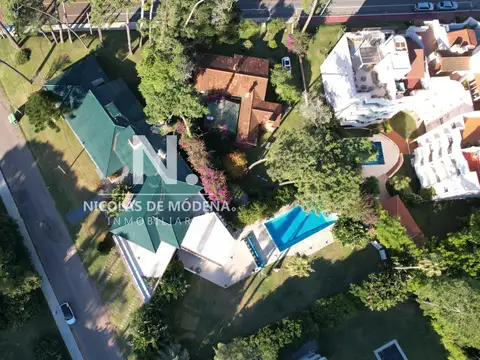 Casa en Venta en Playa Mansa, USD 1.800.000