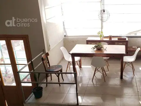 Depto Tipo Casa 5 ambientes con 2 baños