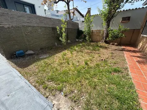 Depto Tipo Casa 3 ambientes con 2 baños