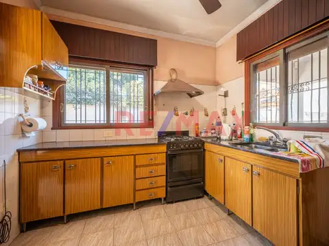 VENTA CASA DE 3 AMB EN MORENO MUY LUMINOSA!