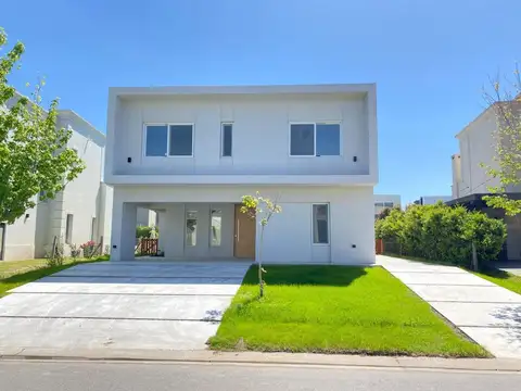 Casa en Alquiler de 3 dormitorios