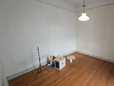 Depto Tipo Casa en Venta 50 años