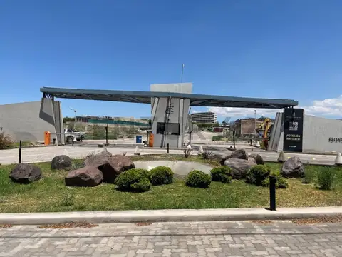 Avenida Champagnat , Piso 0