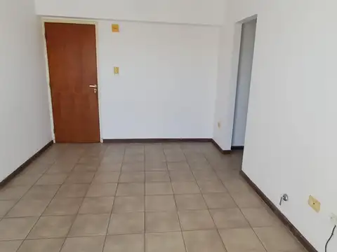 Departamento en Alquiler en Central Cordoba, $ 450.000