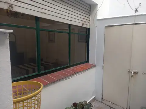 Tte. Gral. Juan Domingo Peron 1300 , Centro , Caba.