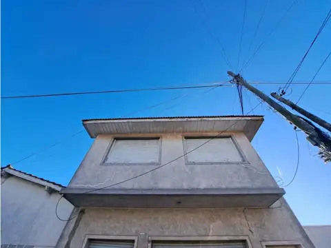 Ph Independiente  3 Amb.  1er. Piso Escalera  Apto Crédito.