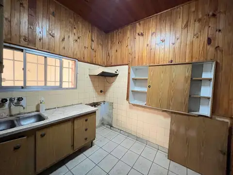 Casa 3 ambientes con 1 baño