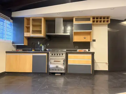 Ceretti 3500, Piso 1