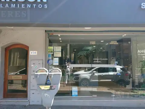 Venta con Renta- Local en San Isidro Centro