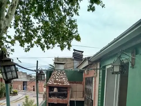 PH de 5 ambientes en  Venta en Santos Lugares