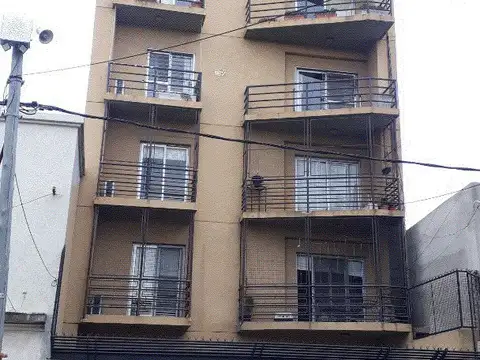 PRESIDENTE JUAN DOMINGO PERON 700, Piso 3