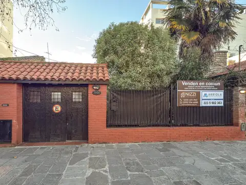 PH 4 amb. 4 cocheras. Independiente. Parque y Terraza