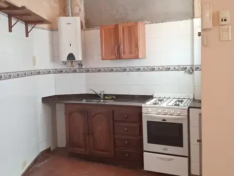 2 Ambientes al frente de 55m2 cubiertos