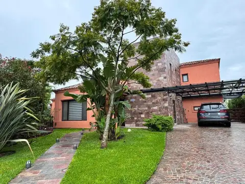 El Canton Barrio Islas 100