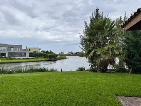 Casa en Venta en El Cantón - Barrio Islas, USD 435.000