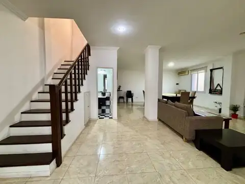 Depto Tipo Casa en Venta de 4 ambientes