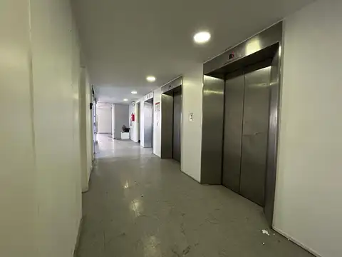 Oficina en Alquiler en Retiro, USD 3.200