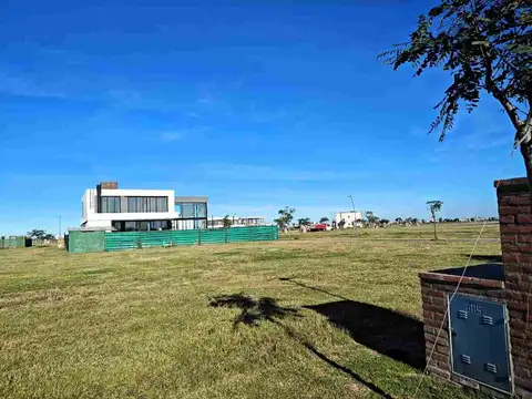 VTA LOTE INT PUERTOS  B° AMARRAS. ANTIC Y CUOTAS