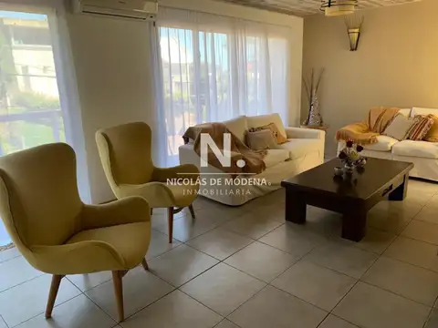 Casa en Alquiler Temporal de 4 dormitorios