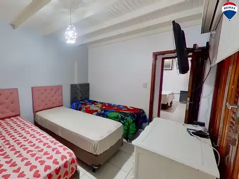 Casa 4 ambientes con 2 baños