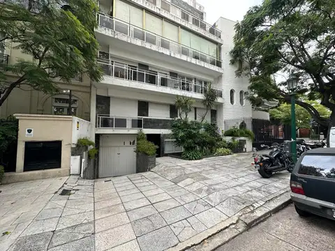 Manuel Obarrio al 2900