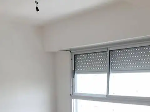 VENTA 1 AMB. DIVISIBLE EN FLORES