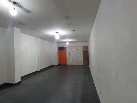 Local centrico, en galería ideal para emprendimiento online