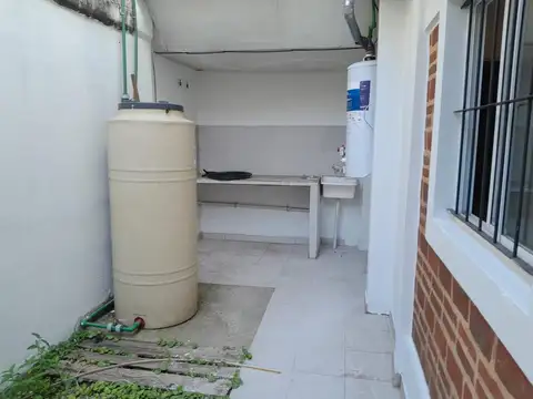 Depto Tipo Casa en Alquiler en Moron Sur, $ 480.000