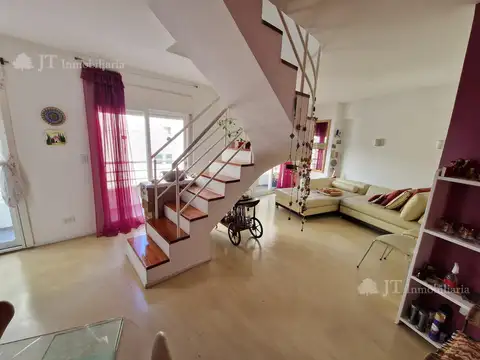 Departamento en triplex de 3 ambientes