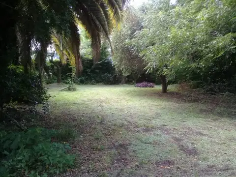 Terreno en Venta en Villa Luzuriaga, USD 150.000