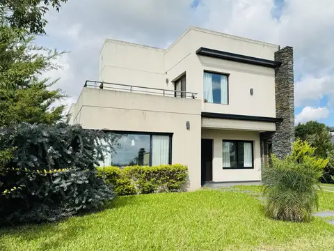 Casa en Venta en Colon, USD 290.000