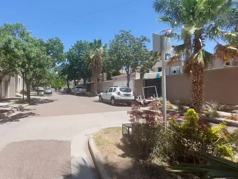 B° Rincon de Arizu sobre calle Francia