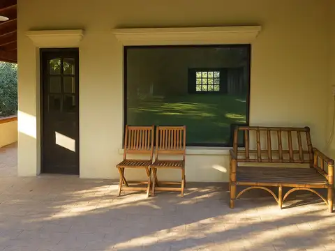 "Residencia Premium: Confort Absoluto y Espacios de Lujo"