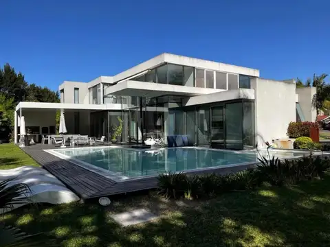 Casa en Alquiler de 3 dormitorios